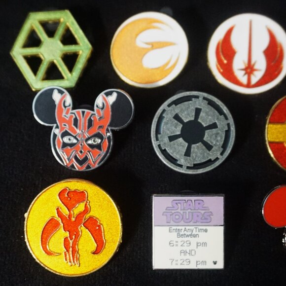 Disney Pin Trading 10 Pin Lot Featuring Star Wars (022) - Picture 3 of 4